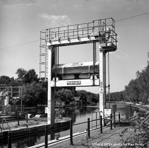 Bellini FX6a Monobath Ilford HP5 Plus 120 Roll