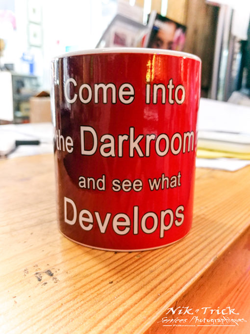 "Come Into the Darkroom" Colour Changing Mug ~ A Nik & Trick Exclusive! - Image 2
