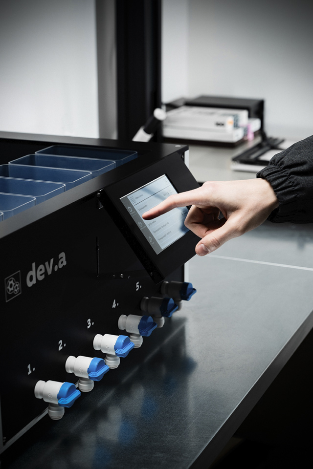 dev.a Fully Automated Film Processor