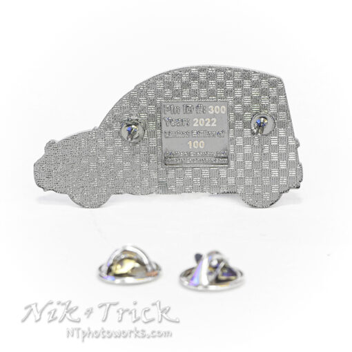 Nissan S-Cargo Snail Van Enamel Pin
