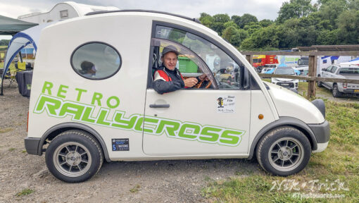 The Nik & Trick Nissan S-Cargo Mug