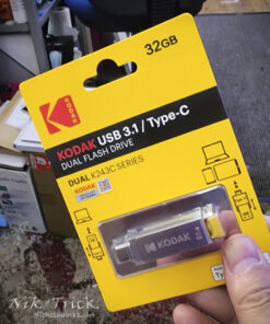 Alternative view of Kodak 32gb Dual USB 3.1 / Type C High Speed Pen Drive with Leather Strap