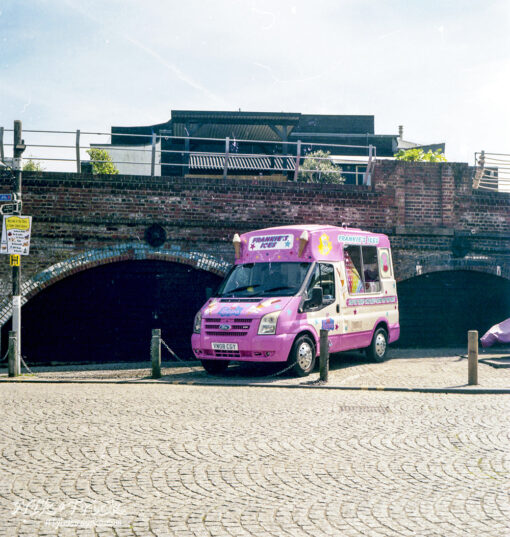Shanghai's Kodak Professional Gold 200 Cut & Spooled to 127