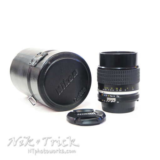 Nikon Nikkor 105mm f2.5 "Portrait" Lens