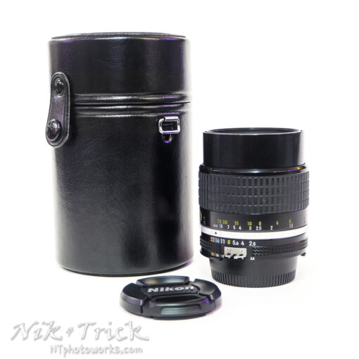 Nikon Nikkor 105mm f2.5 "Portrait" Lens