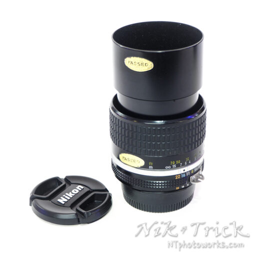 Nikon Nikkor 105mm f2.5 "Portrait" Lens